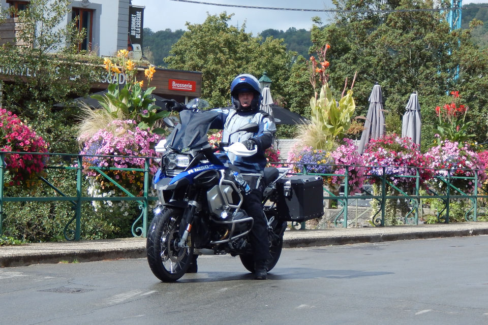 Motorrijbewijspoint Nuenen examengarantie AVB en AVD