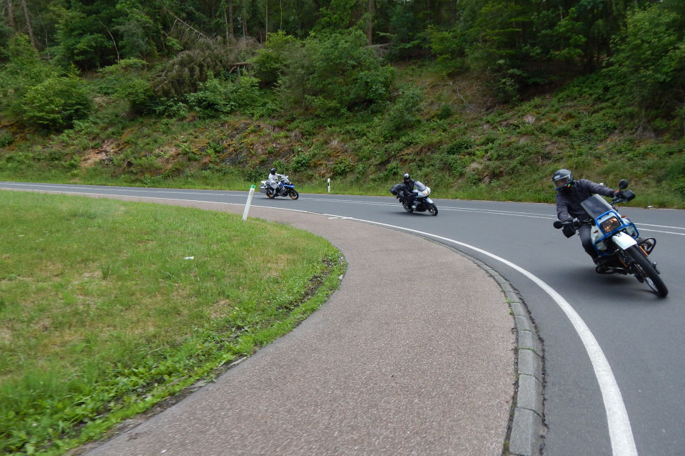 Motorrijschool Motorrijbewijspoint Ommel motorrijlessen